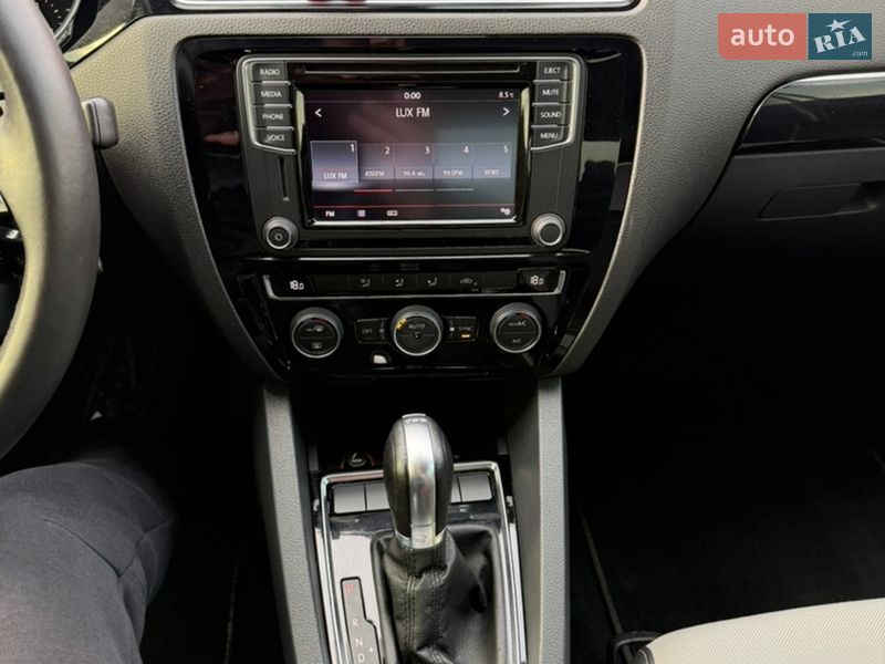 Седан Volkswagen Jetta 2016 в Киеве фото 25 Седан Volkswagen Jetta 2016 в Киеве