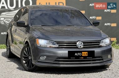 Седан Volkswagen Jetta 2016 в Харькове