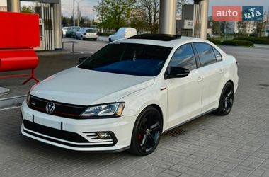 Седан Volkswagen Jetta 2015 в Павлограде