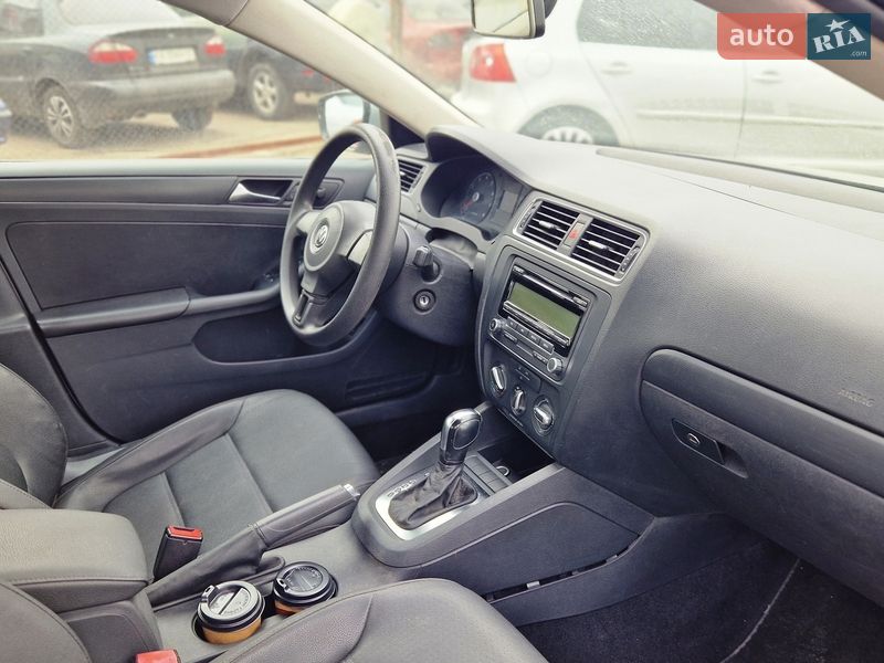 Седан Volkswagen Jetta 2011 в Киеве