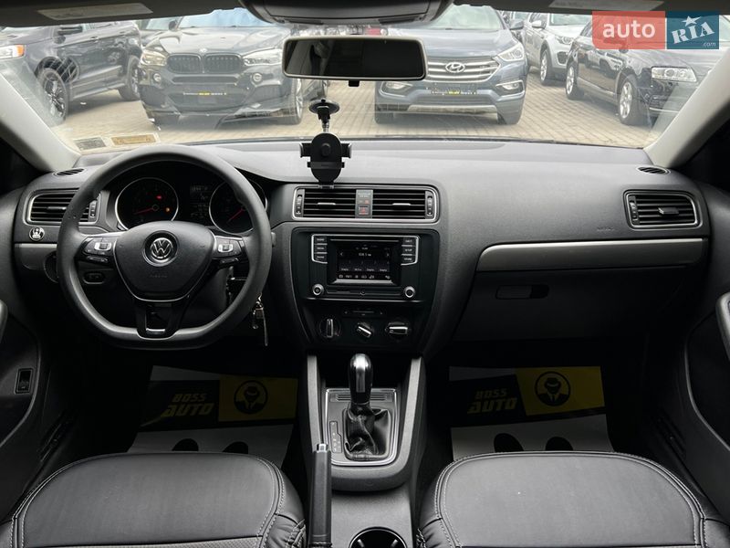 Седан Volkswagen Jetta 2017 в Ивано-Франковске