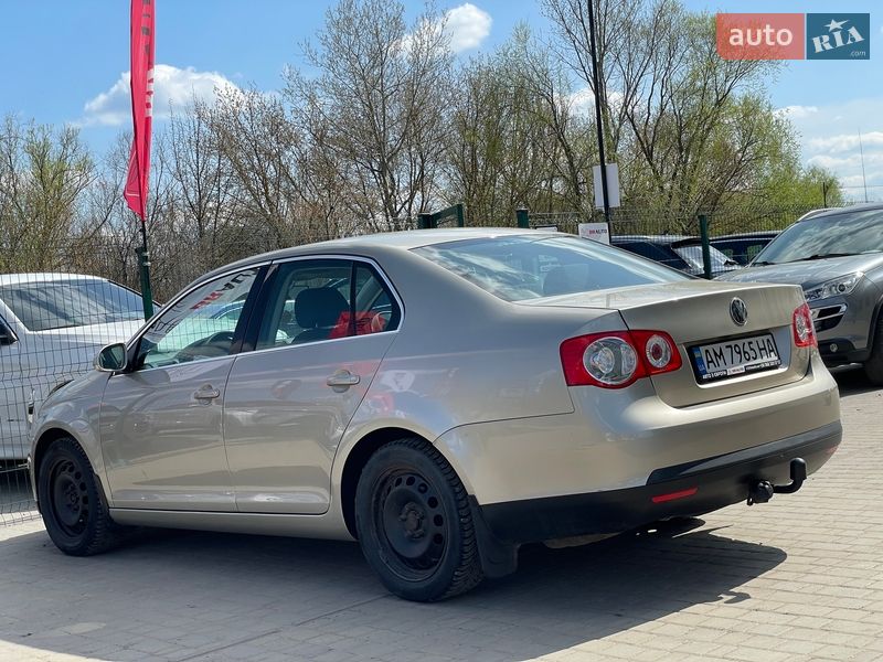 Седан Volkswagen Jetta 2005 в Бердичеве