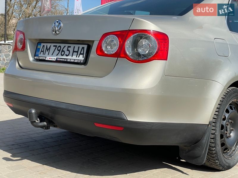 Седан Volkswagen Jetta 2005 в Бердичеве