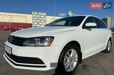 Седан Volkswagen Jetta 2017 в Киеве