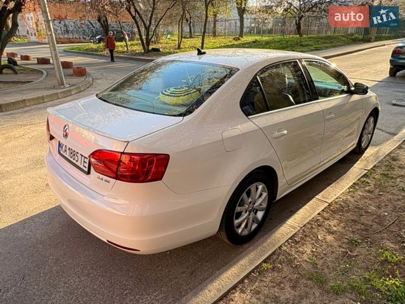 Седан Volkswagen Jetta 2013 в Киеве