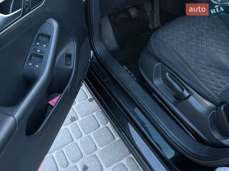 Седан Volkswagen Jetta 2014 в Киеве