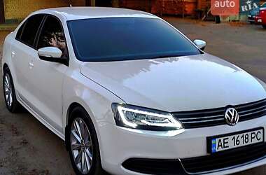 Седан Volkswagen Jetta 2012 в Днепре