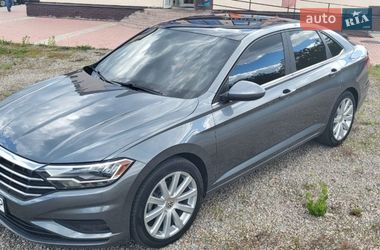 Седан Volkswagen Jetta 2018 в Ужгороде