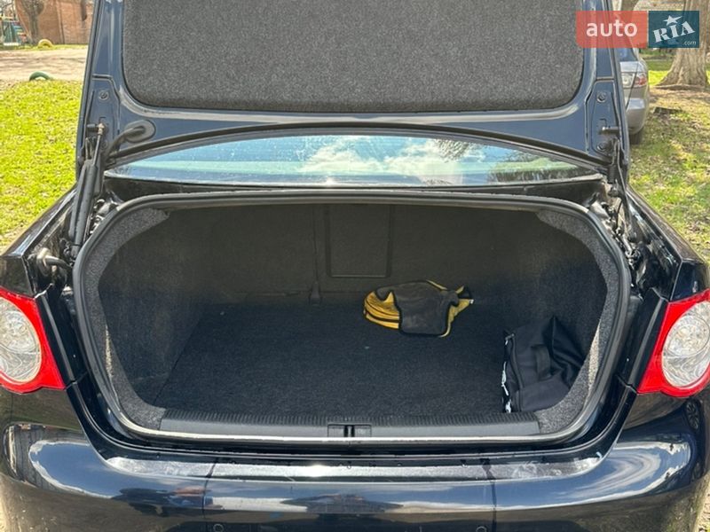 Седан Volkswagen Jetta 2009 в Конотопе