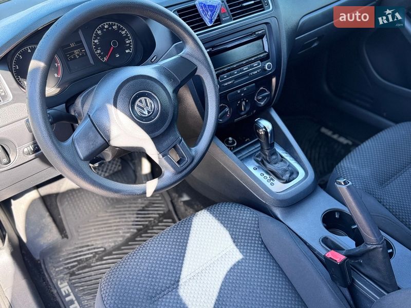 Седан Volkswagen Jetta 2011 в Ирпене