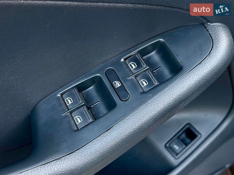 Седан Volkswagen Jetta 2011 в Одессе