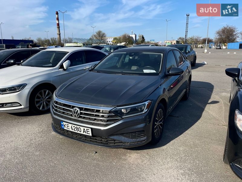 Седан Volkswagen Jetta 2018 в Днепре