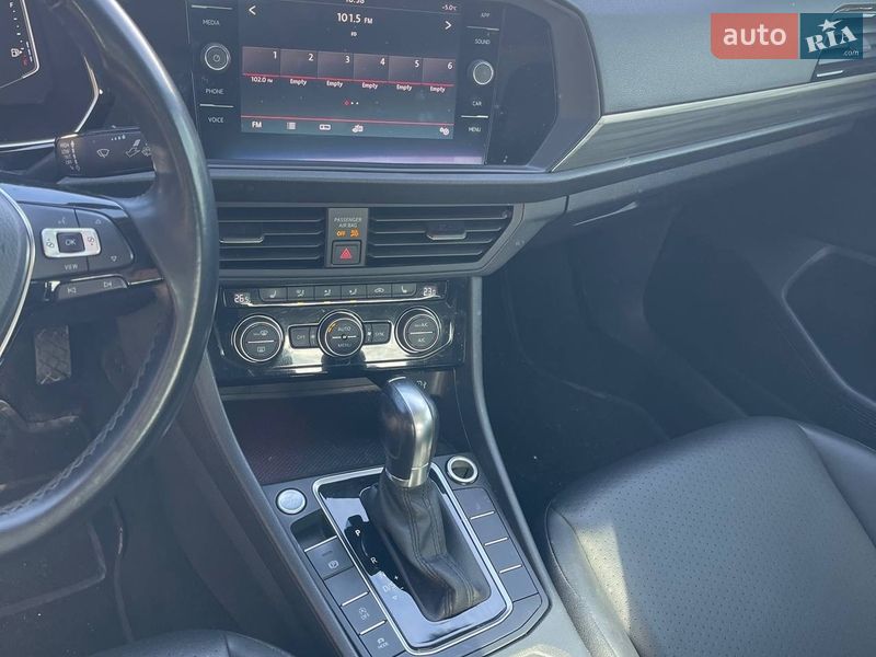 Седан Volkswagen Jetta 2018 в Днепре