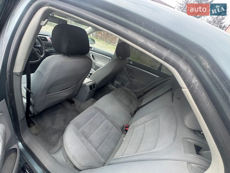 Седан Volkswagen Jetta 2005 в Долине