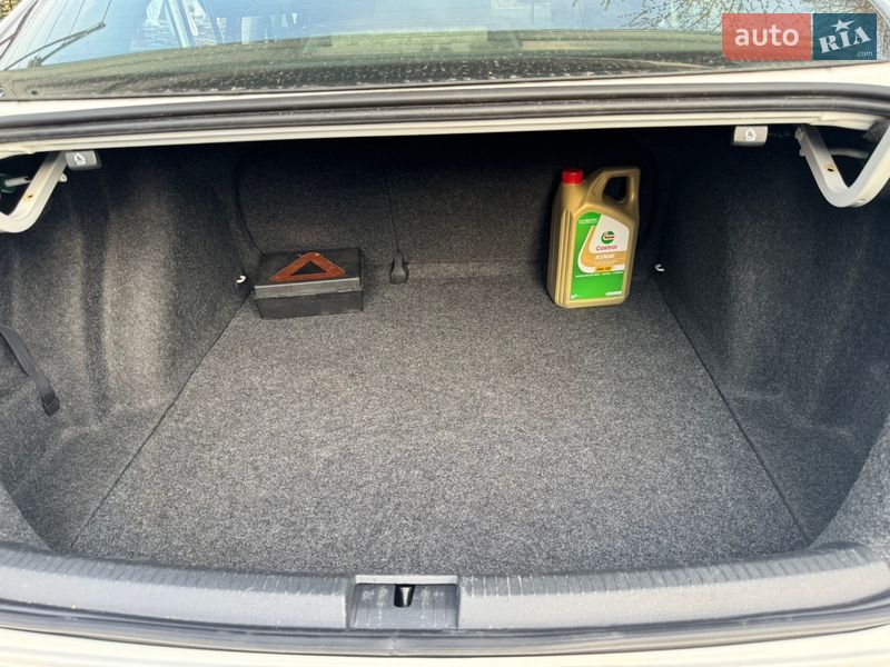 Седан Volkswagen Jetta 2016 в Киеве