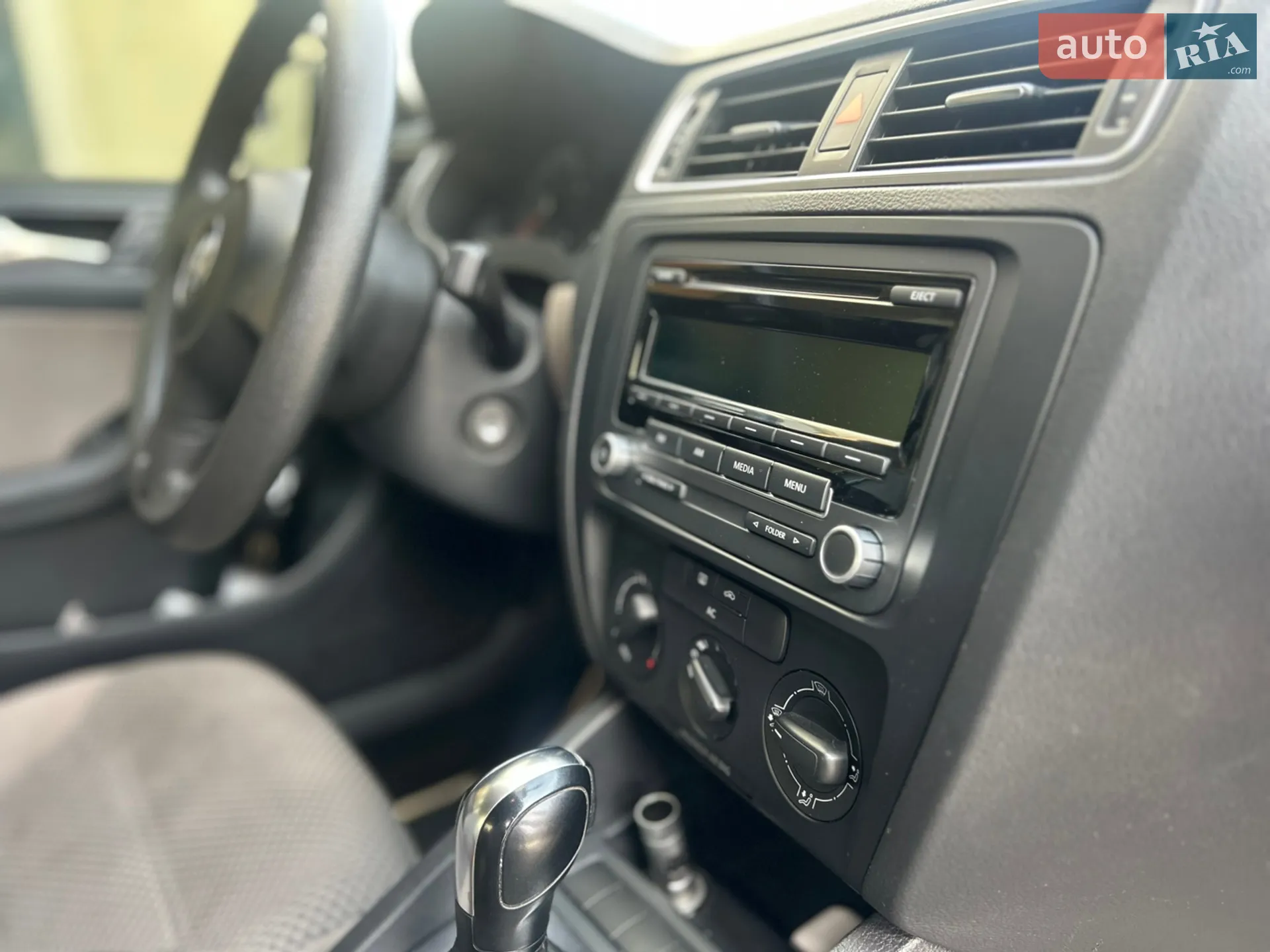 2012 Volkswagen Jetta - мініатюра 12