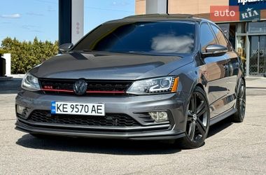 Седан Volkswagen Jetta 2015 в Днепре