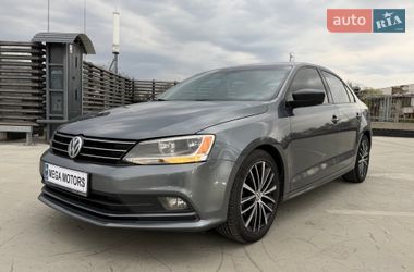 Седан Volkswagen Jetta 2015 в Києві