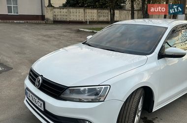 Седан Volkswagen Jetta 2016 в Києві