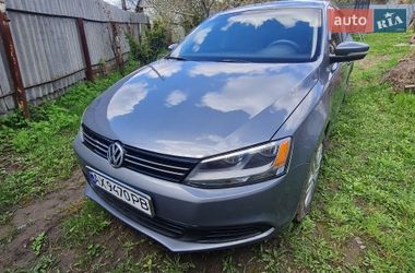 Седан Volkswagen Jetta 2013 в Харькове