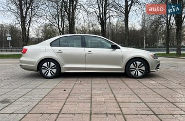 Седан Volkswagen Jetta 2015 в Киеве
