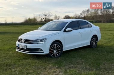 Седан Volkswagen Jetta 2015 в Киеве