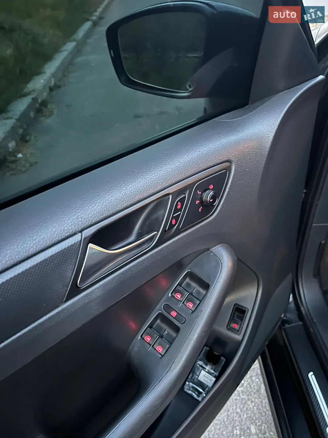 2011 Volkswagen Jetta - мініатюра 25