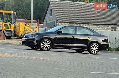 Седан Volkswagen Jetta 2016 в Львове