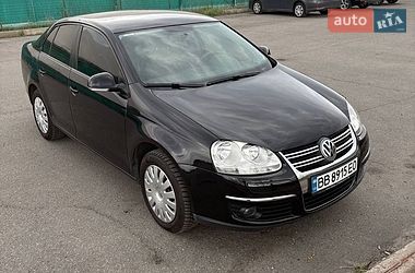 Седан Volkswagen Jetta 2009 в Днепре