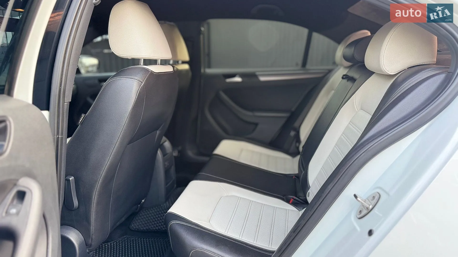 2016 Volkswagen Jetta - мініатюра 24