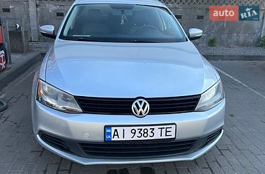Седан Volkswagen Jetta 2014 в Києві
