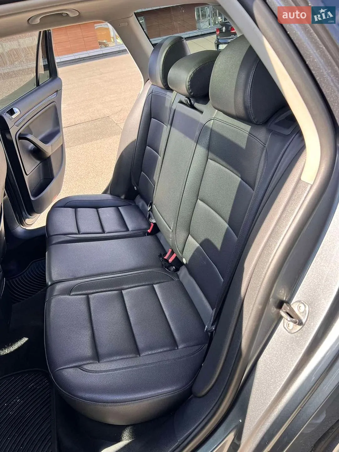 2011 Volkswagen Jetta - мініатюра 3