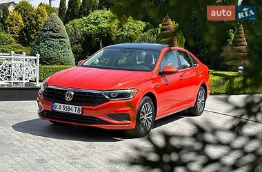 Седан Volkswagen Jetta 2018 в Києві