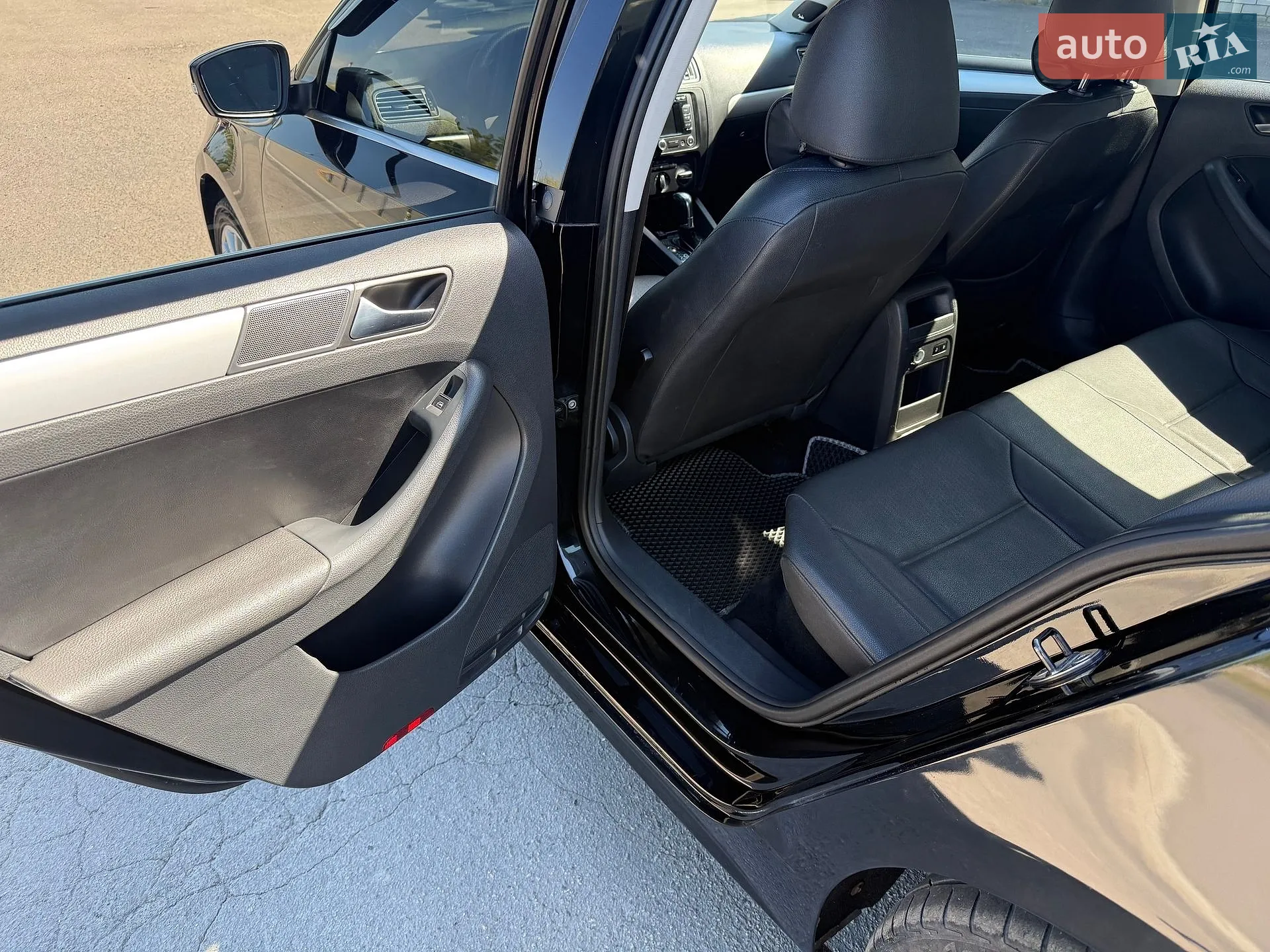 2011 Volkswagen Jetta - мініатюра 16