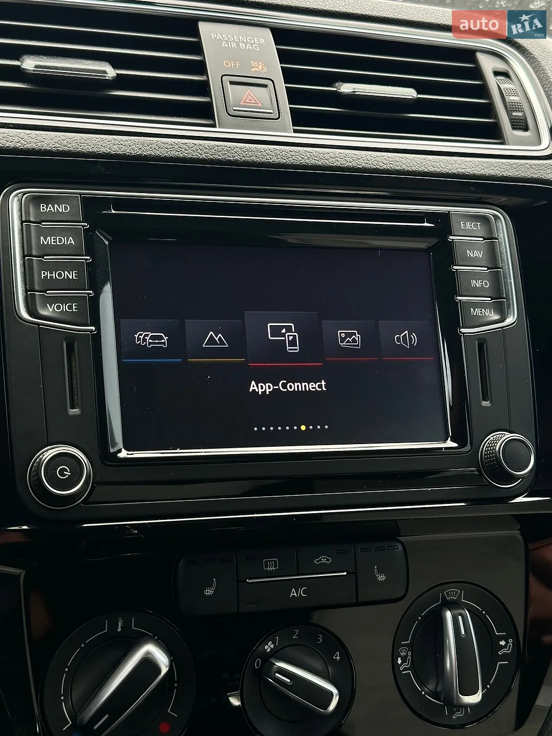 2017 Volkswagen Jetta - мініатюра 28