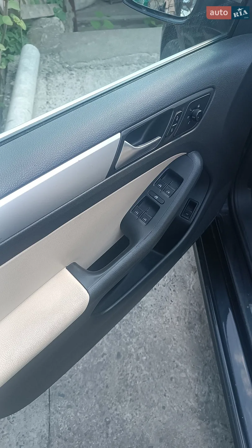 2012 Volkswagen Jetta - мініатюра 8