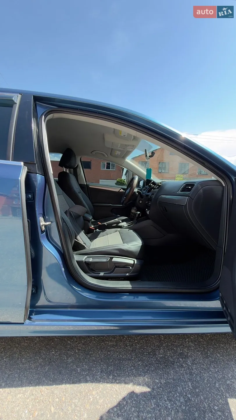 2017 Volkswagen Jetta - мініатюра 29