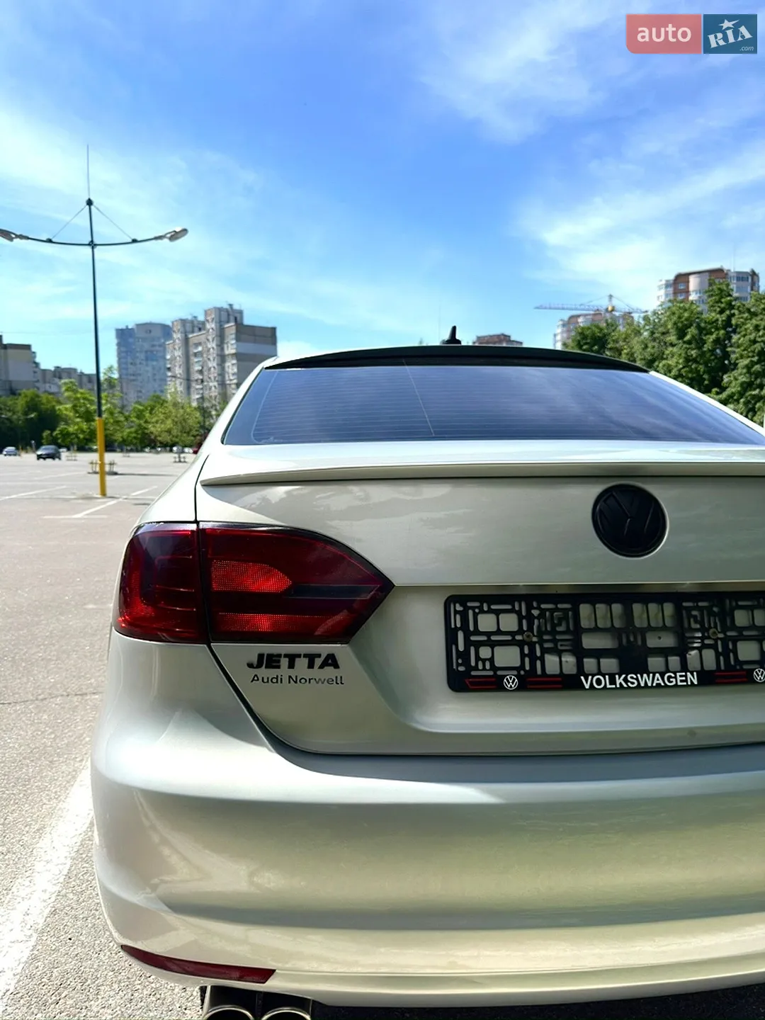 2010 Volkswagen Jetta - мініатюра 8