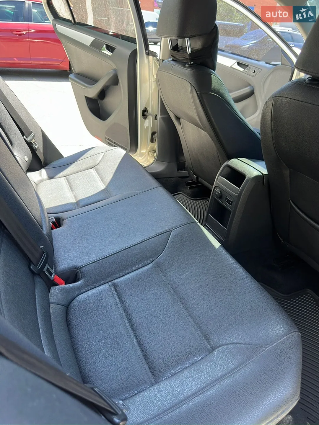 2010 Volkswagen Jetta - мініатюра 33