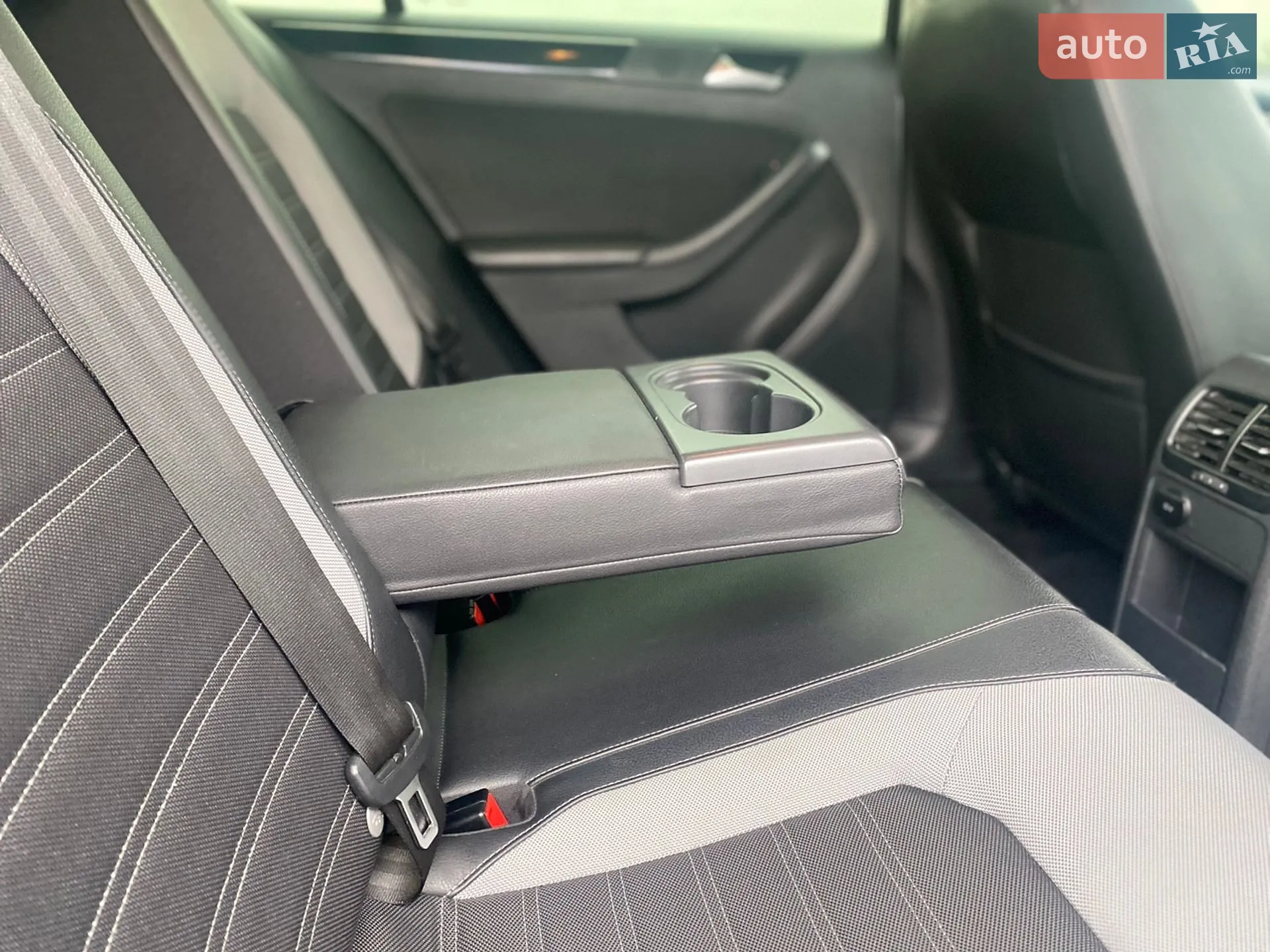 2016 Volkswagen Jetta - мініатюра 14