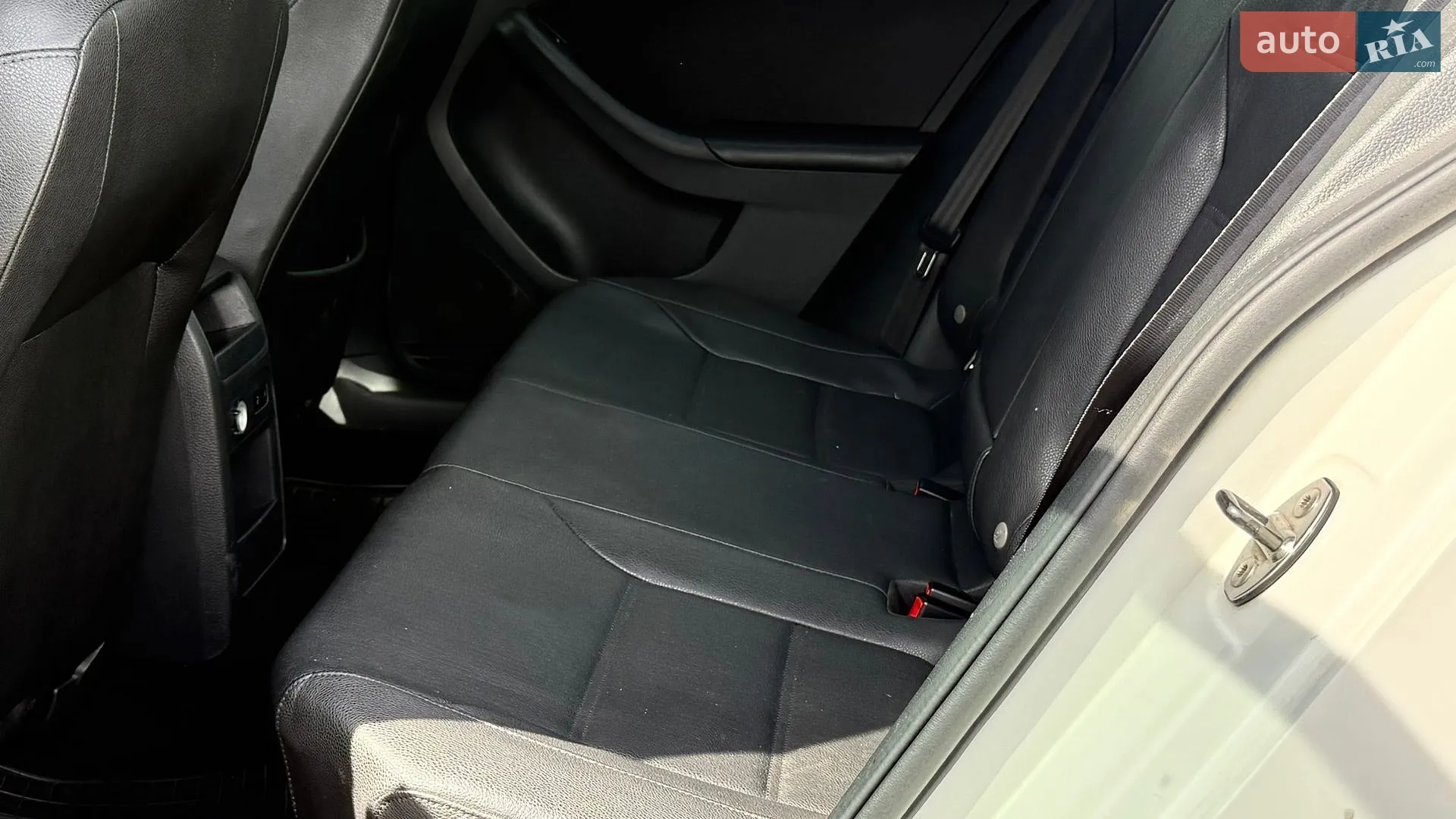 2011 Volkswagen Jetta - мініатюра 18