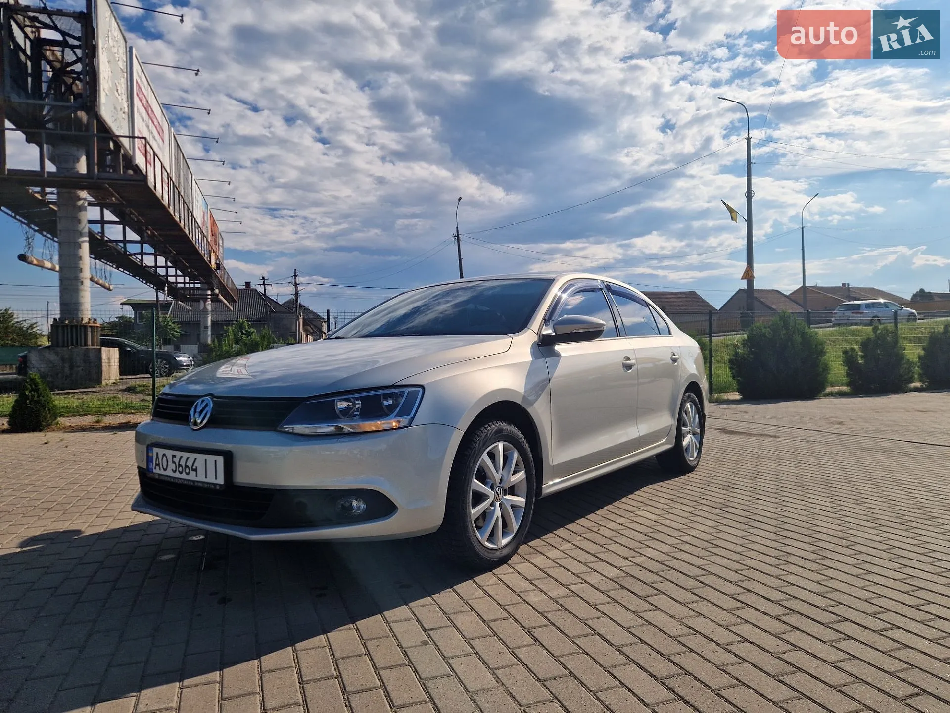 2011 Volkswagen Jetta - мініатюра 2