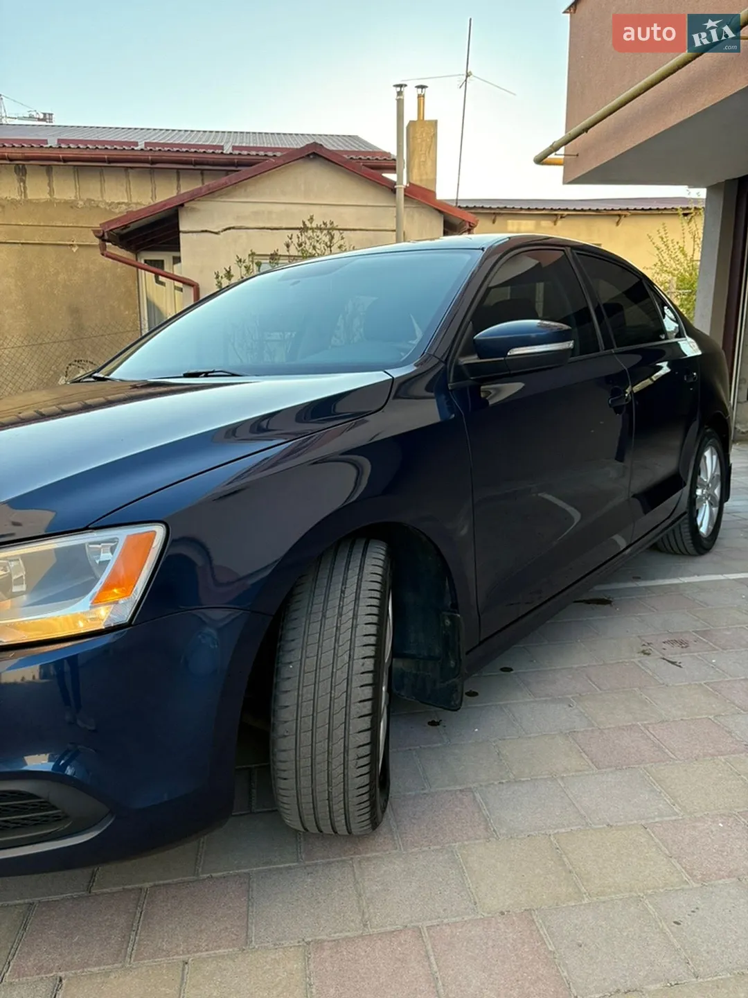 2010 Volkswagen Jetta - мініатюра 3