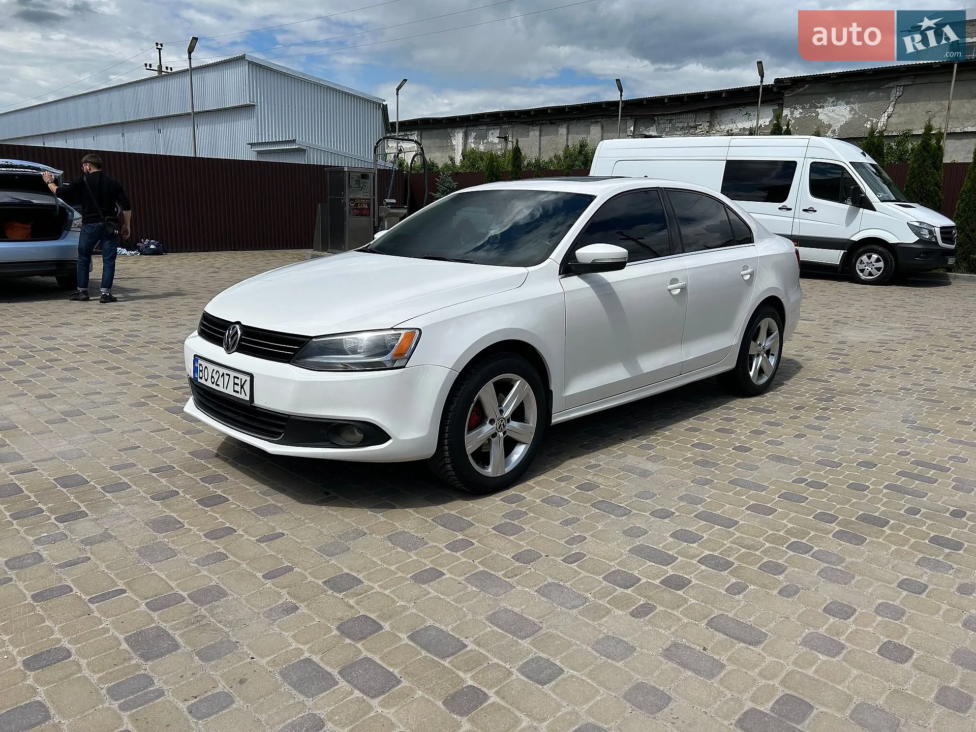 2011 Volkswagen Jetta - фото 1