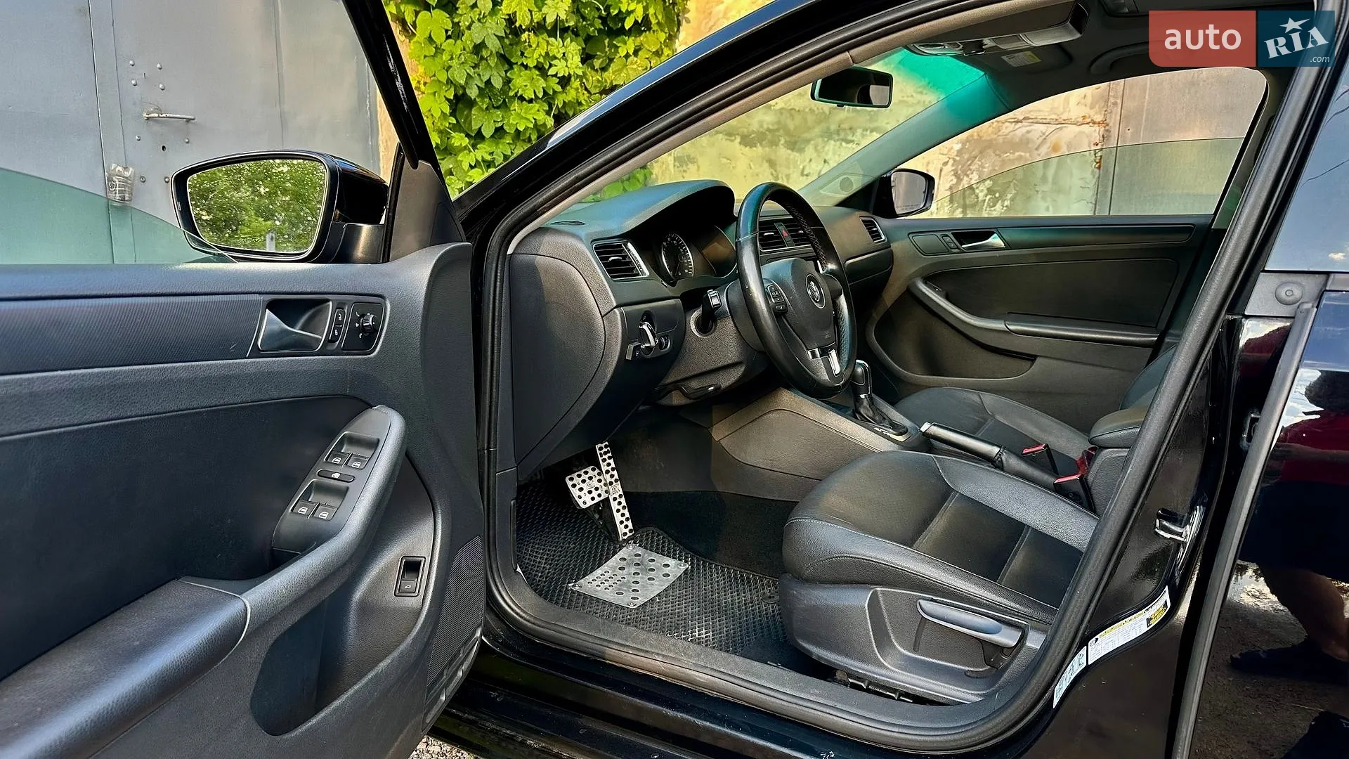 2011 Volkswagen Jetta - мініатюра 25