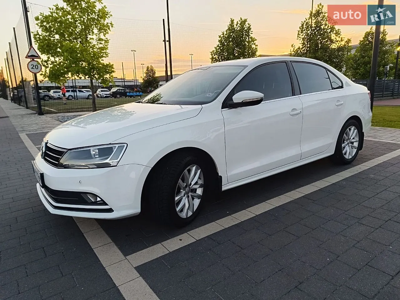 2017 Volkswagen Jetta - мініатюра 16