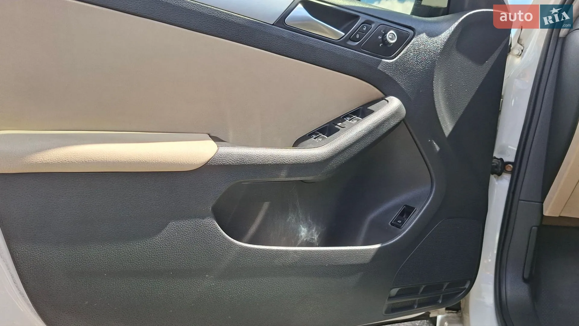 2012 Volkswagen Jetta - мініатюра 41