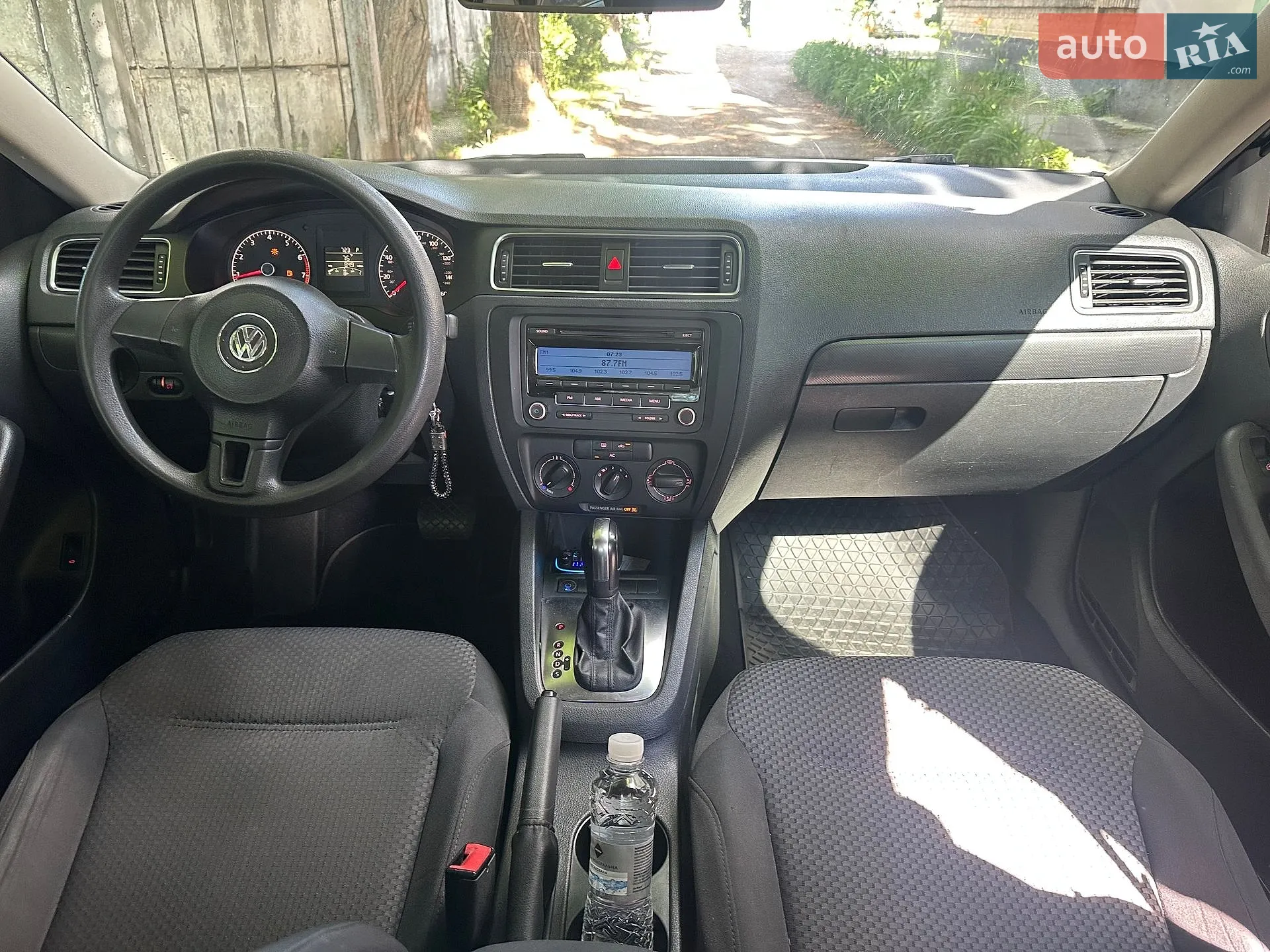 2010 Volkswagen Jetta - мініатюра 15