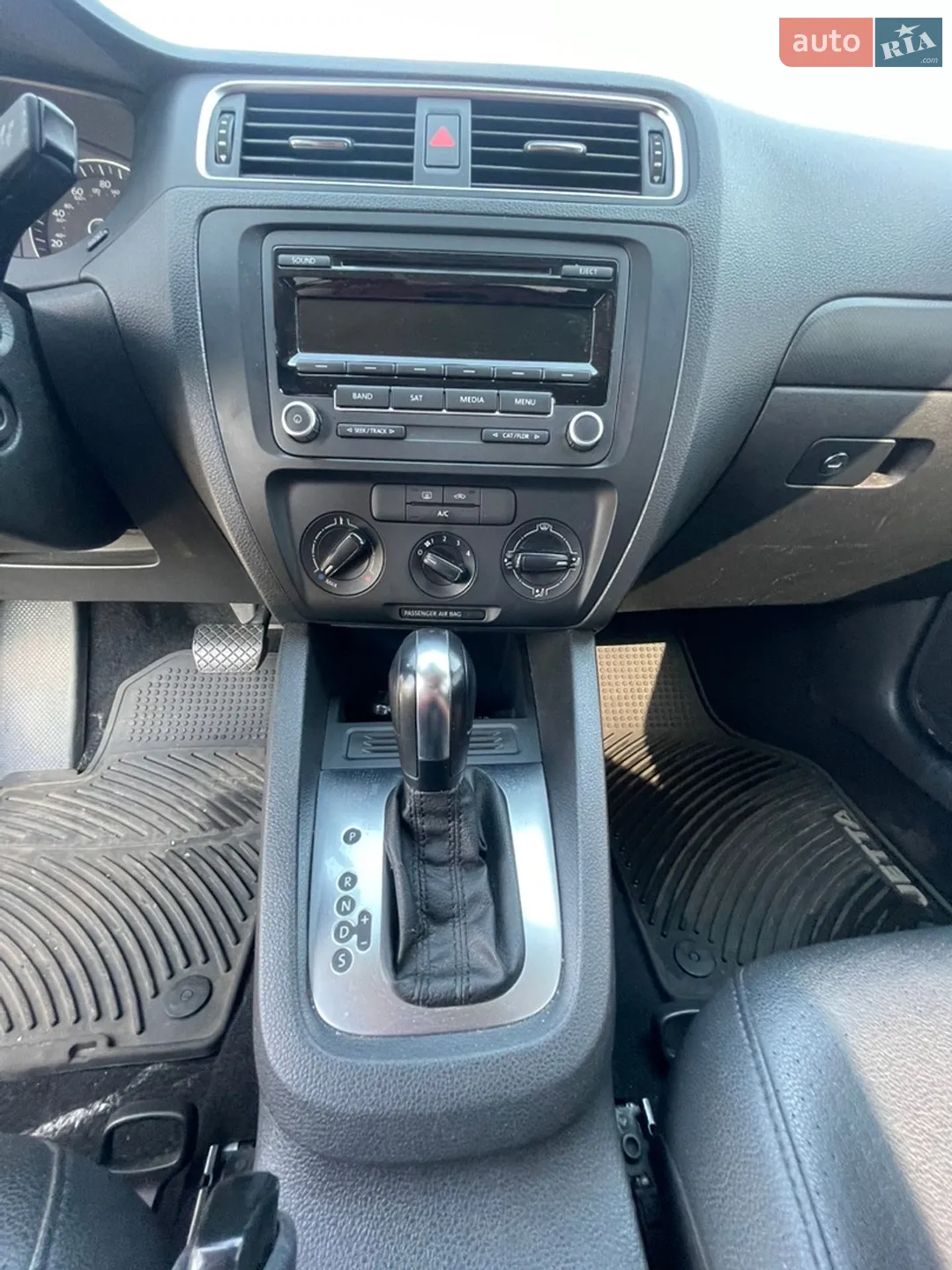 2013 Volkswagen Jetta - мініатюра 24