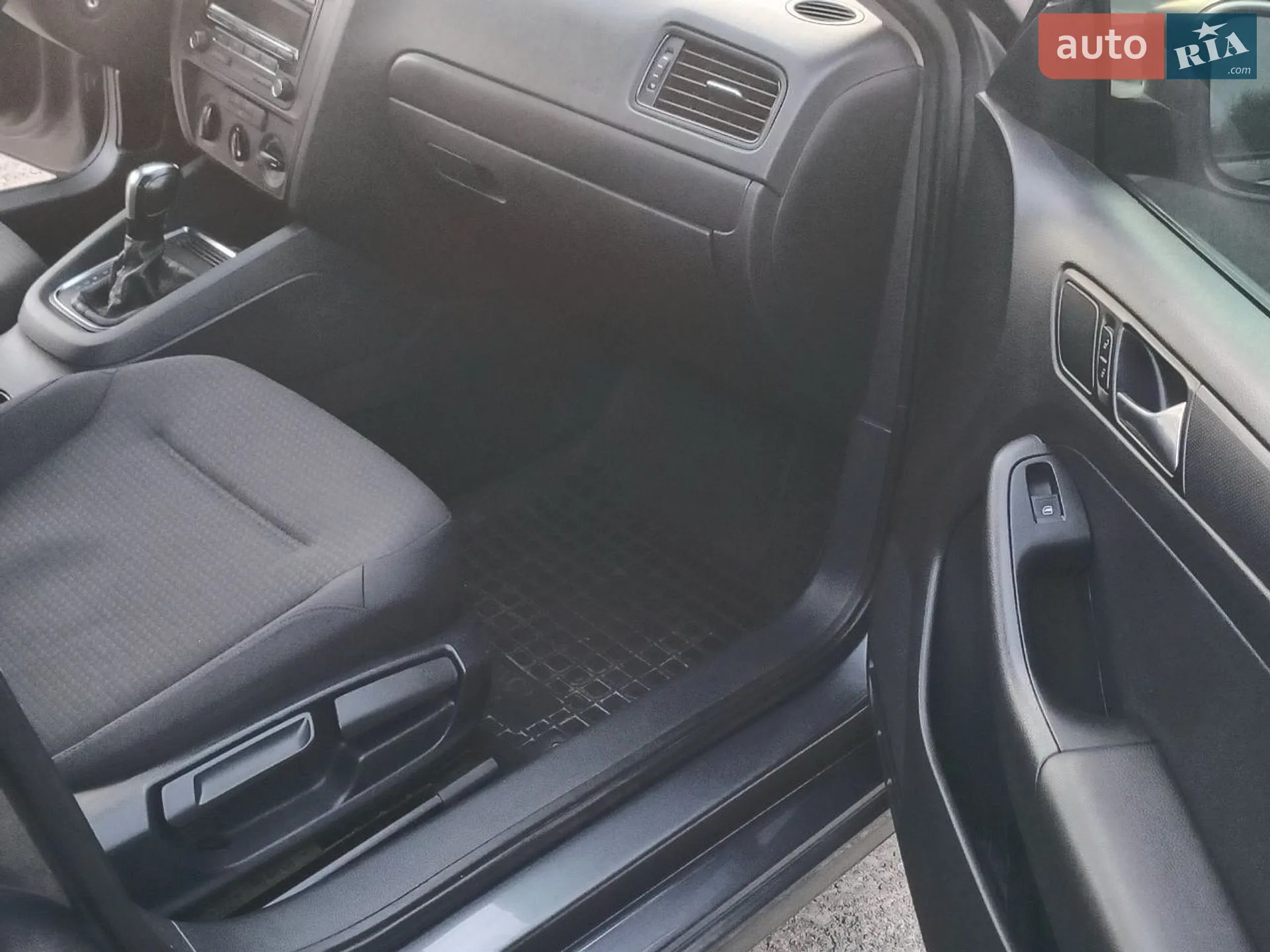 2015 Volkswagen Jetta - мініатюра 24